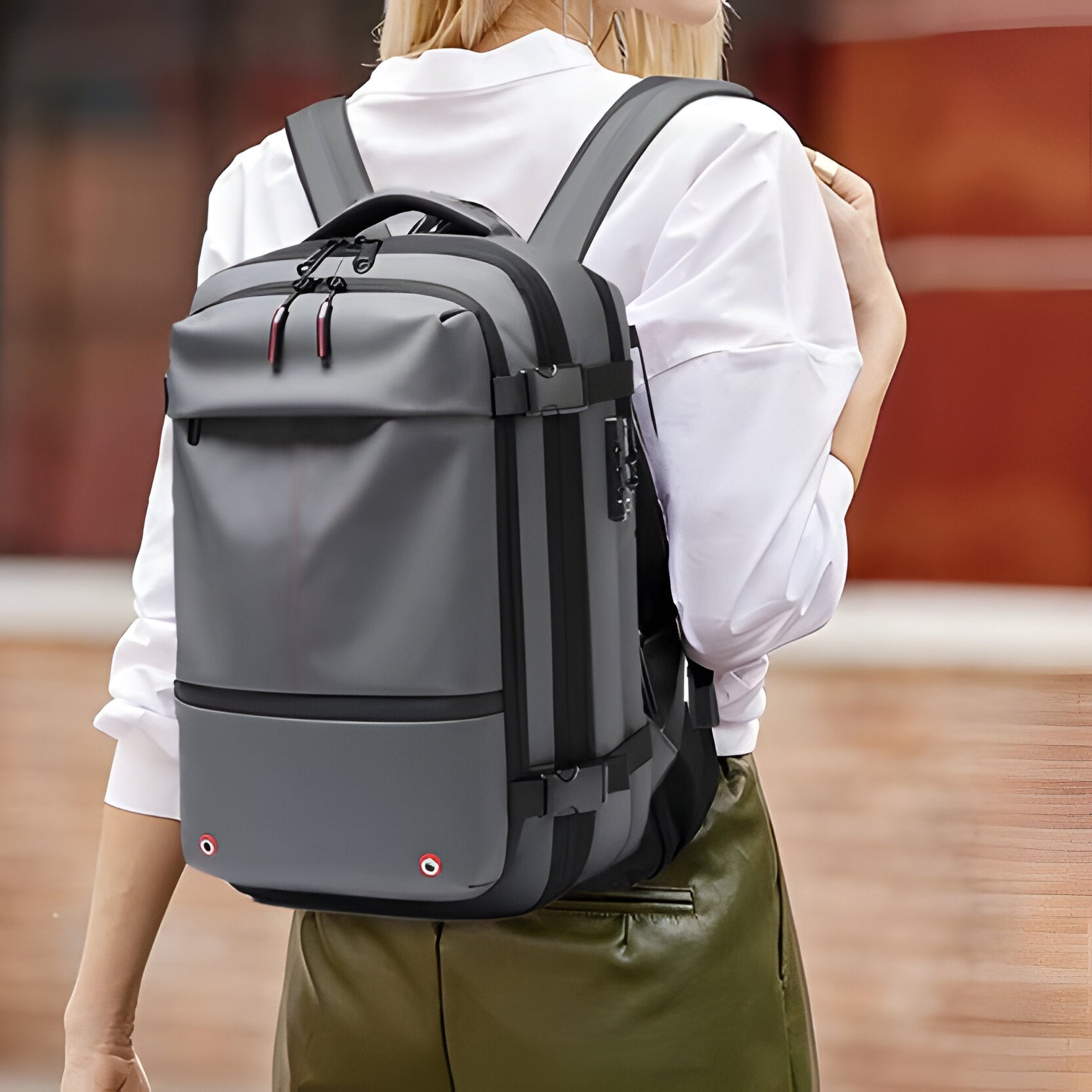 Structured Rucksack with Internal Compression